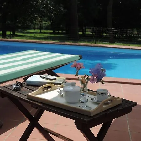 Pratoverde Con Piscina Cinquale